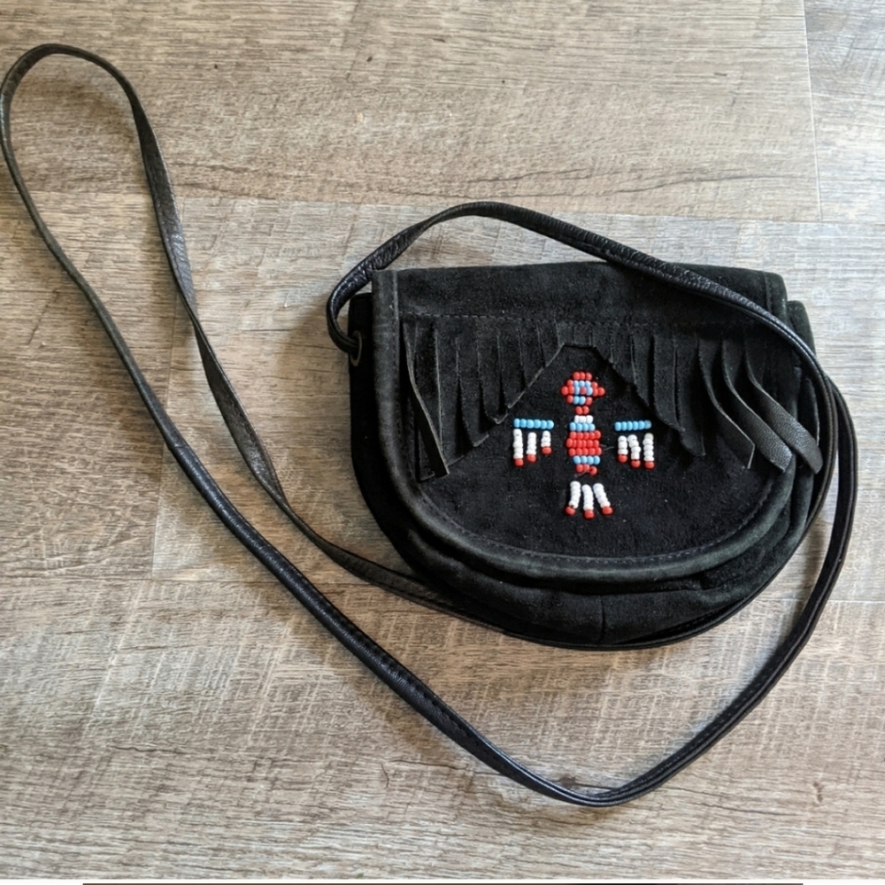 ISO: vintage Minnetonka bag